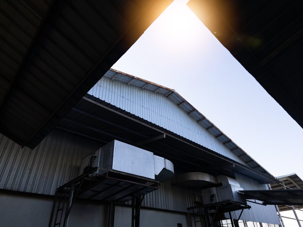 HVAC solutions for Gulf climates delivering efficient cooling, smart controls, installation, and maintenance designed for high temperatures and demanding environments.